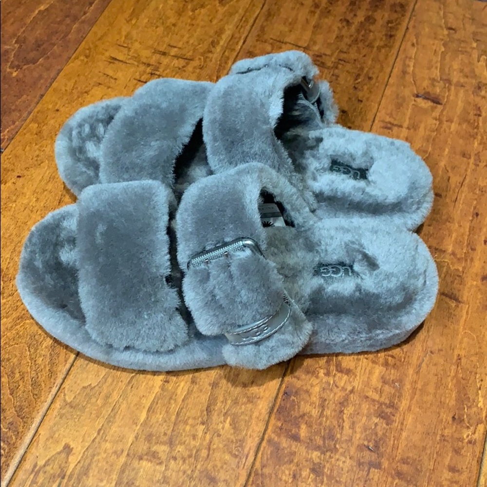 UGG Fuzzy Slippers - Picture 4 of 10